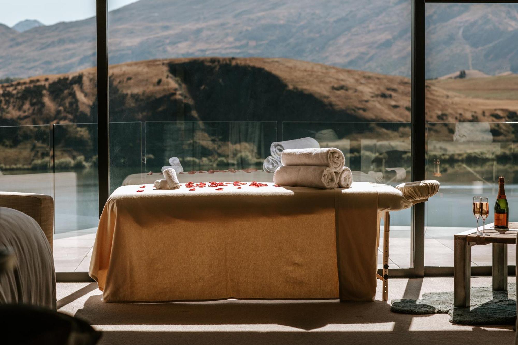 Stoneridge Estate Hotel Куийнстаун Екстериор снимка