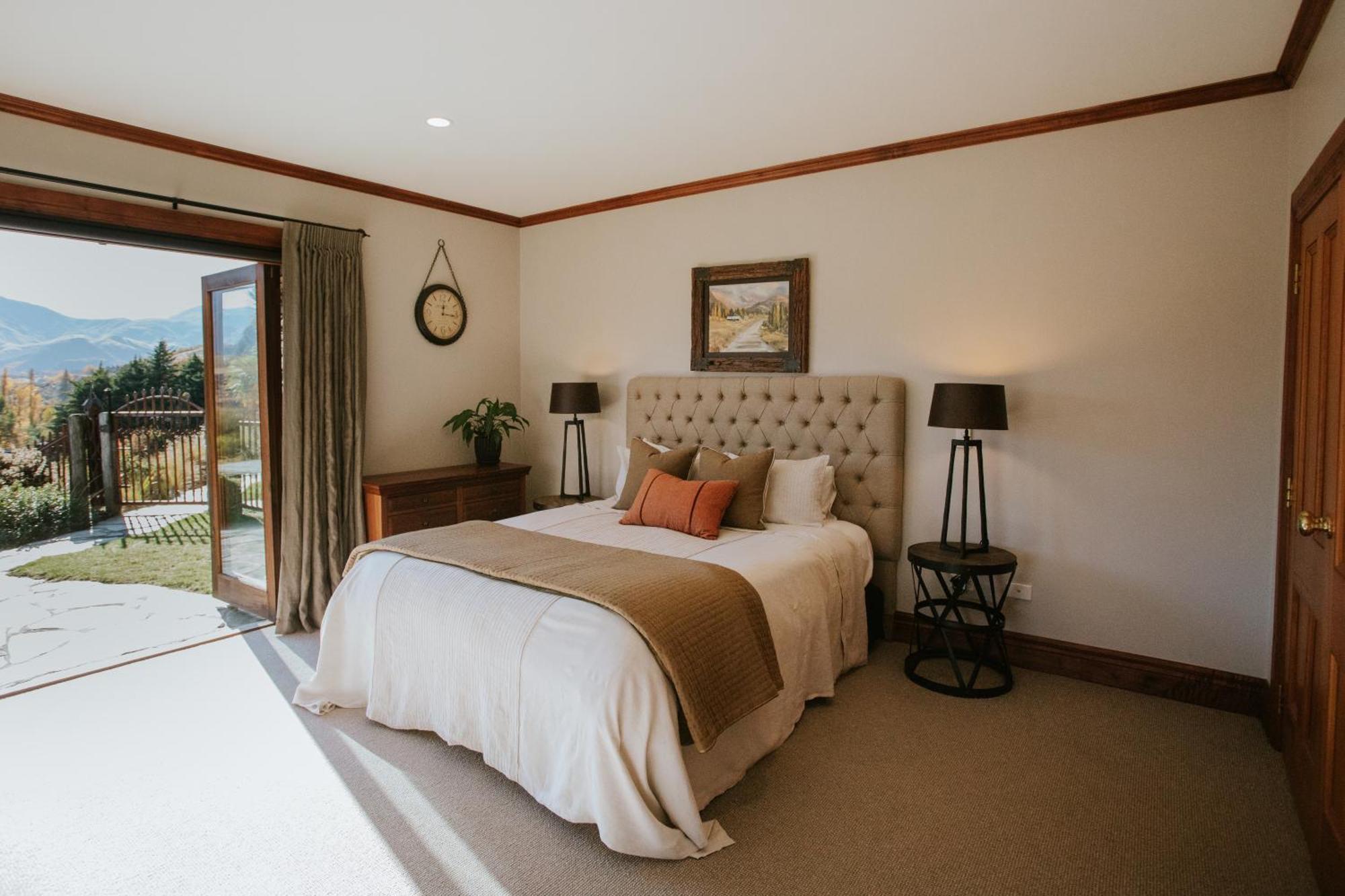 Stoneridge Estate Hotel Куийнстаун Екстериор снимка