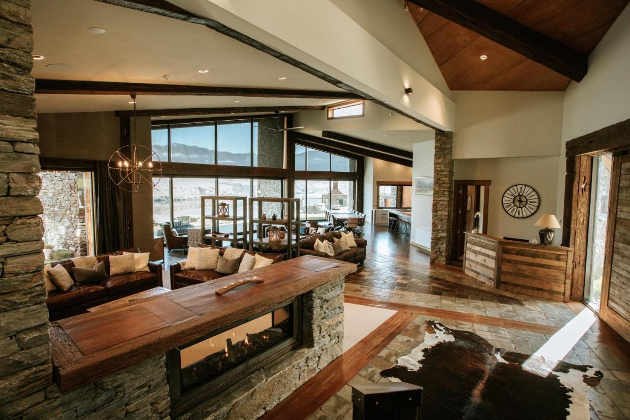 Stoneridge Estate Hotel Куийнстаун Екстериор снимка