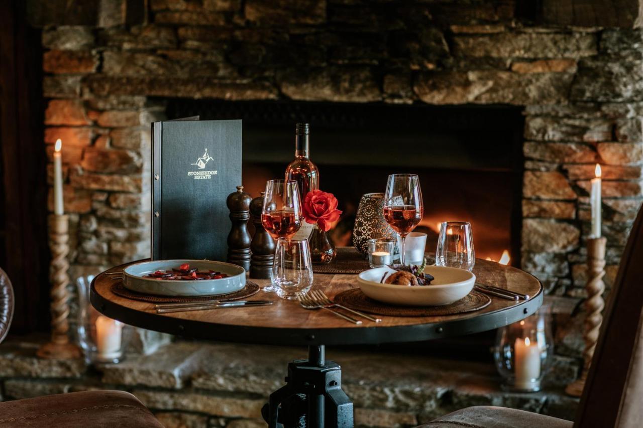 Stoneridge Estate Hotel Куийнстаун Екстериор снимка